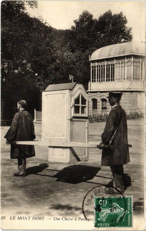 Carte postale ancienne Le Mont-Dore - Chaises a Porteurs à Mont-Dore