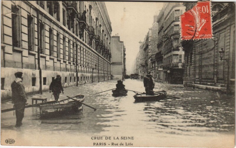 Carte postale ancienne Inondations 1910 Paris Rue de Lille