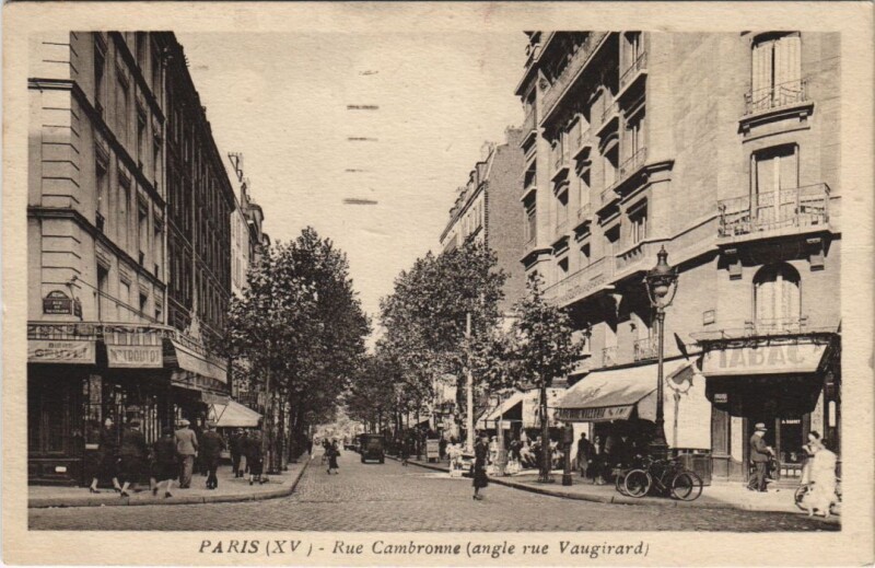 Carte postale ancienne Rue Cambronne (angle rue Vaugirard) à Paris 15e