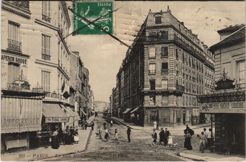 Carte postale ancienne La Rue Mademoiselle à Paris 15e