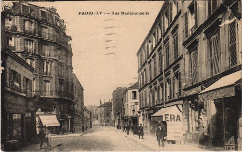 Carte postale ancienne Rue Mademoiselle à Paris 15e