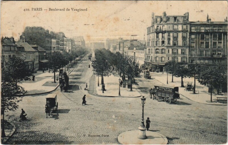 Carte postale ancienne Boulevard de Vaugirard à Paris 15e