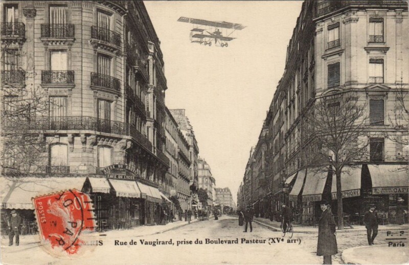 Carte postale ancienne Rue de Vaugirard, prise du Boulevard Pasteur à Paris 15e