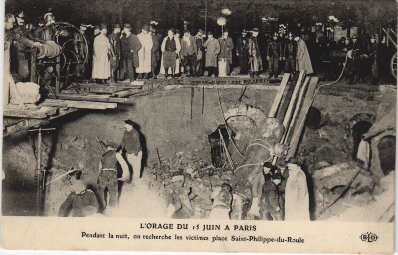 Carte postale ancienne Paris Orage du Juin 1914 Place Saint-Philippe-du-Roule pendant la nuit