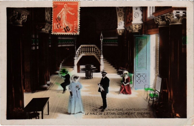 Carte postale ancienne Chatel-Guyon - Le Halle de l'Etabl. THERMal à Châtel-Guyon