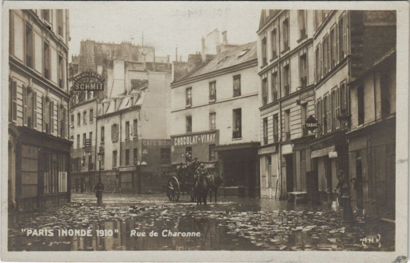 Carte postale ancienne Inondations 1910 Paris Rue de Charonne