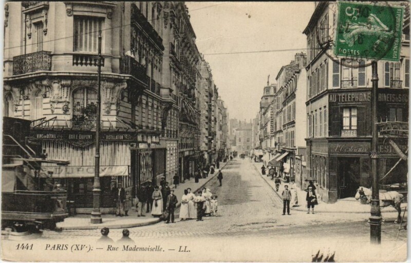 Carte postale ancienne Rue Mademoiselle à Paris 15e