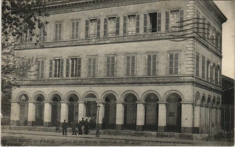 Carte postale ancienne Paris 12e Quai de la rapée Dépot à Paris 12e