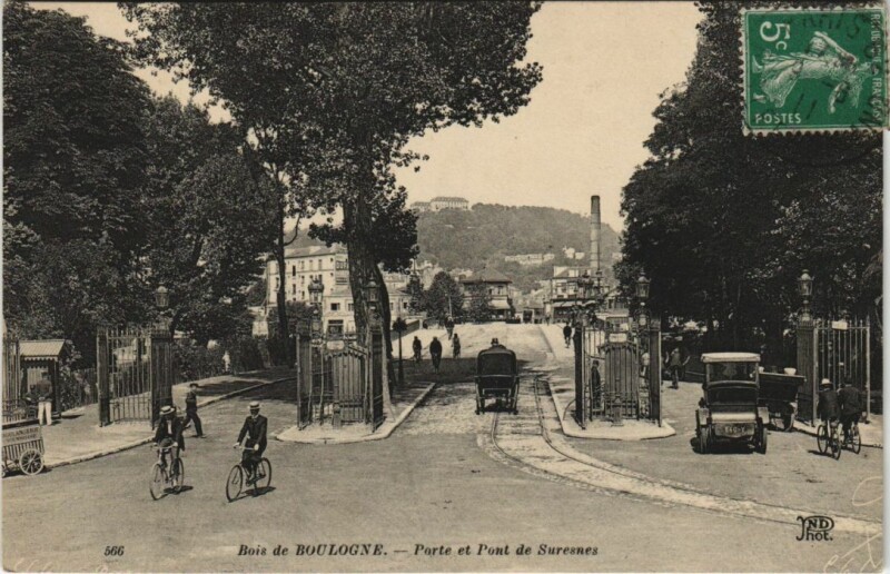 Carte postale ancienne Bois de Boulogne - Porte et Pont de Suresnes à Paris 16e
