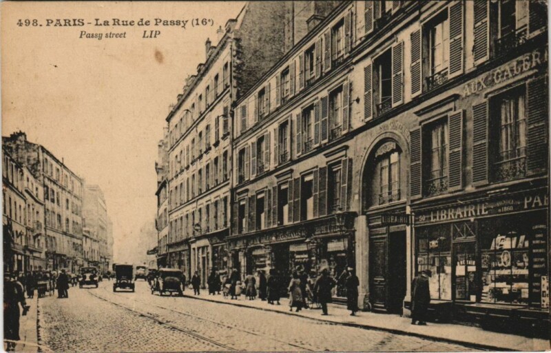 Carte postale ancienne La Rue de Passy à Paris 16e