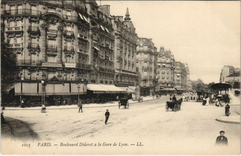 Carte postale ancienne Paris 12e gare de Lyon Bd Diderot à Paris 12e