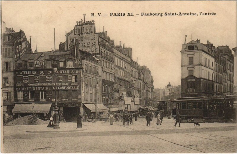 Carte postale ancienne Paris 11e Fg Saint-Antoine Entrée du Vaudeville à Paris 11e