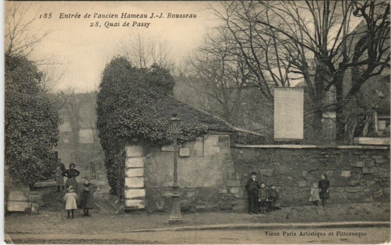 Carte postale ancienne Entrée de l'ancien Hameau Jean-Jacques Rousseau - Quai de Passy à Paris 16e