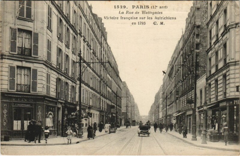 Carte postale ancienne Paris 12e Rue de Wattignies à Paris 12e