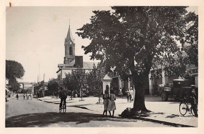 Carte postale ancienne La Bernerie - Place Du Marche