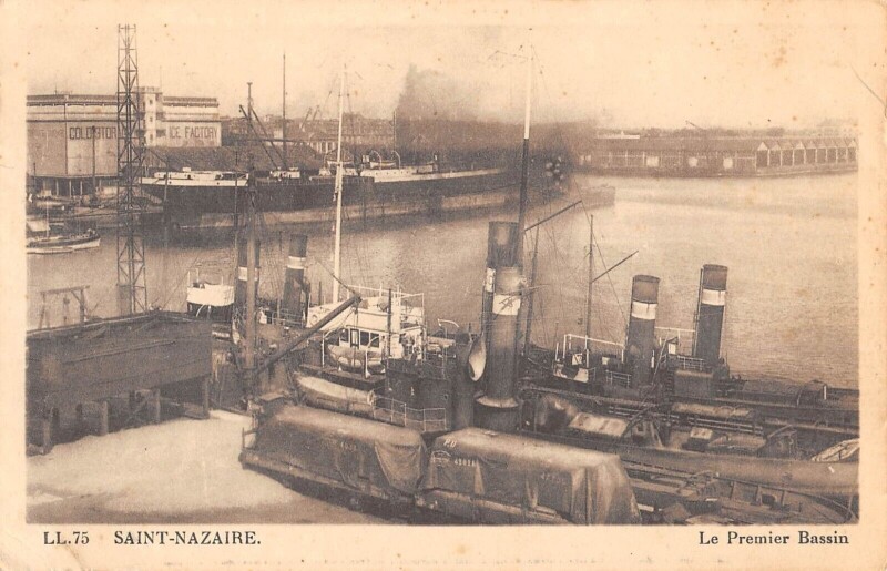 Carte postale ancienne Saint Nazaire - Le Premier Bassin à Saint-Nazaire