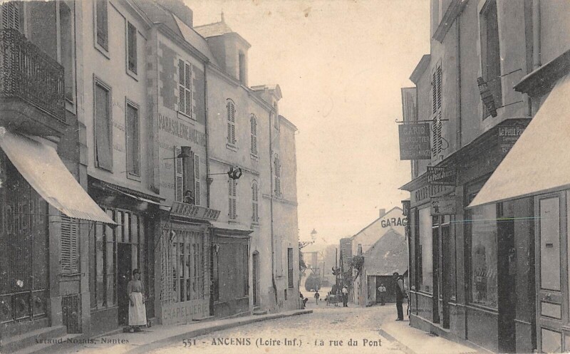 Carte postale ancienne Ancenis - Rue Du Pont