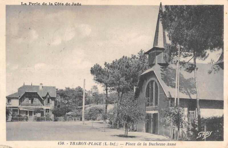 Carte postale ancienne Tharon Plage - Place De La Duchesse Anne