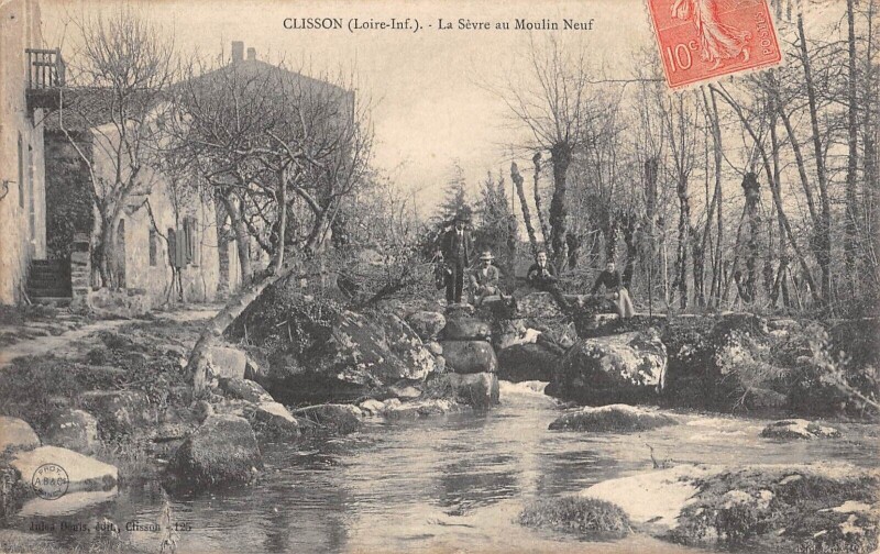 Carte postale ancienne Clisson - La Sevre Au Moulin Neuf à Clisson