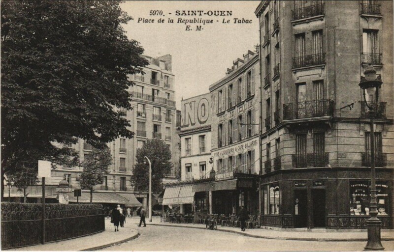 Carte postale ancienne Saint-Ouen - Place de la Republique - Le Tabac
