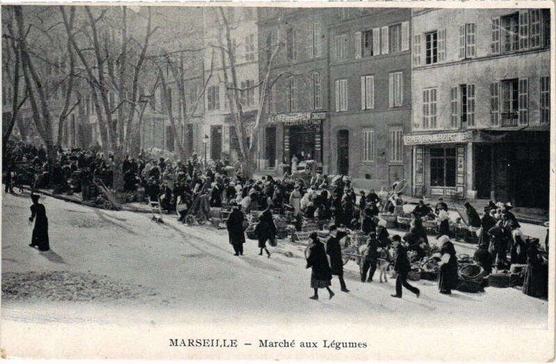 Carte postale ancienne Marseille - Marche aux Legumes à Marseille