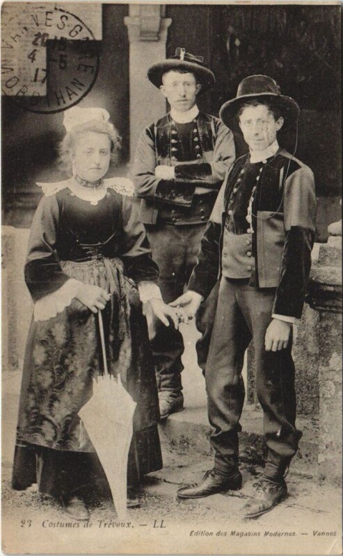 Carte postale ancienne Costumes de Trevoux