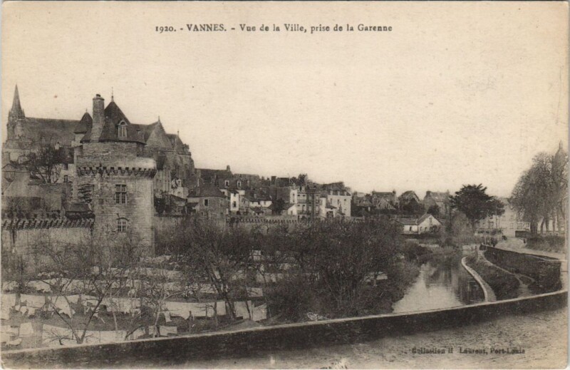 Carte postale ancienne Vannes-Vue de la Ville prise de la Garenne à Vannes