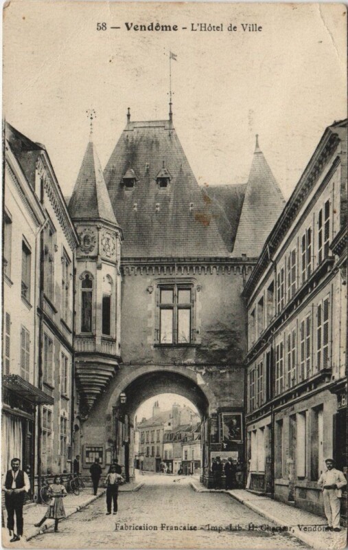 Carte postale ancienne Vendome L Hotel de Ville