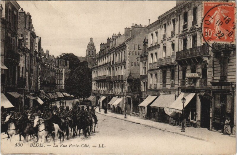 Carte postale ancienne Blois-La Rue Porte Cote à Blois