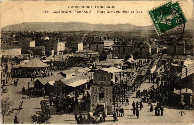 Carte postale ancienne Clermont-Ferrand - Place Gambetta à Clermont-Ferrand