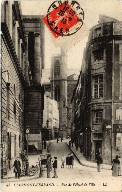 Carte postale ancienne Clermont-Ferrand - Rue de l'Hotel de Ville à Clermont-Ferrand