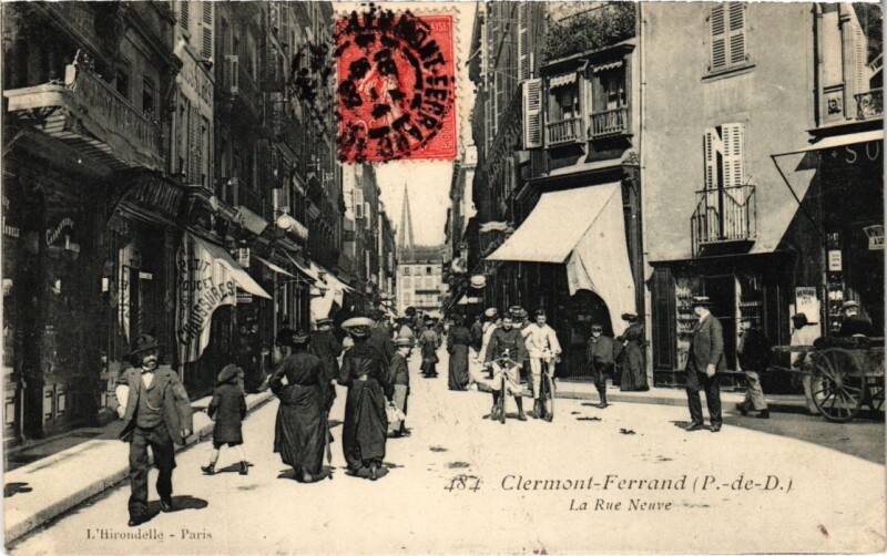 Carte postale ancienne Clermont-Ferrand - Rue Neuve à Clermont-Ferrand