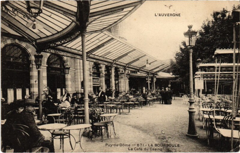 Carte postale ancienne La Bourboule - Le Café du Casino à La Bourboule