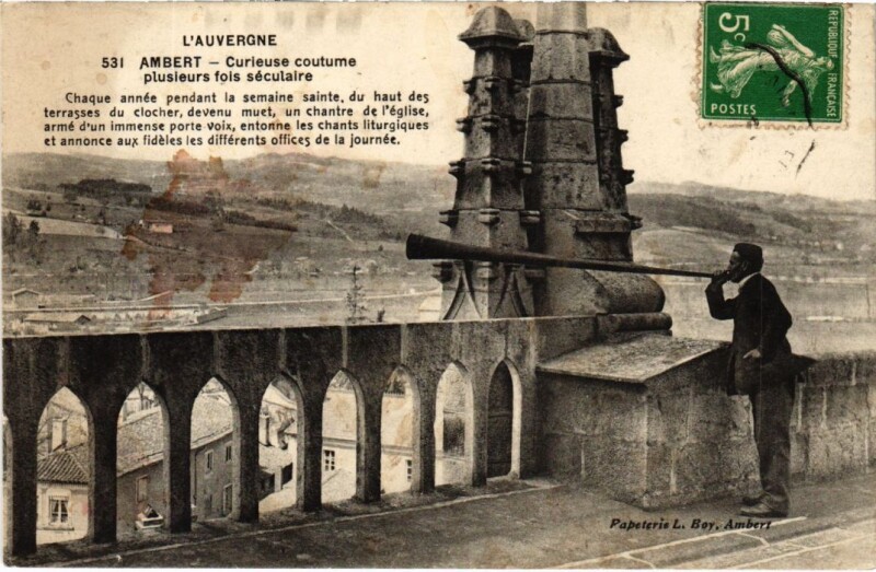 Carte postale ancienne Ambert - Curieuse coutume plusieurs fois seculaire à Ambert