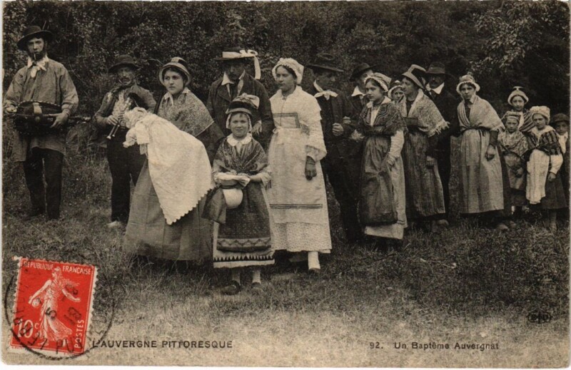 Carte postale ancienne Auvergne - Un Bapteme