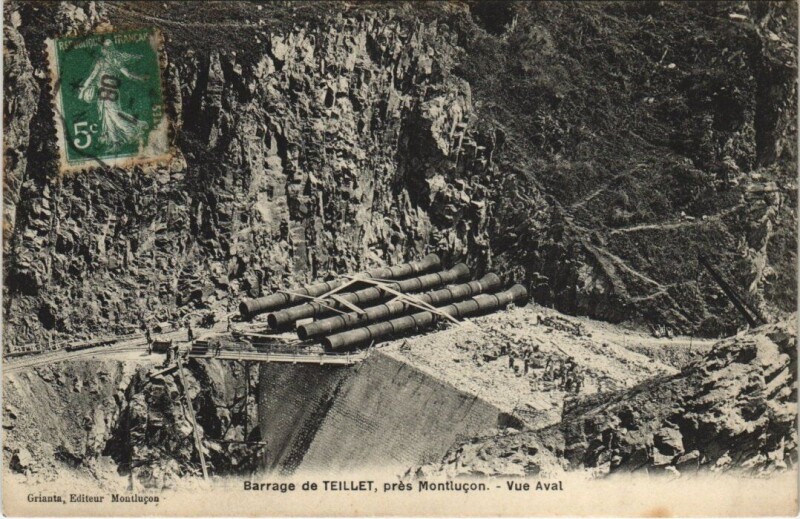Carte postale ancienne Barrage de Teillet - Vue Aval