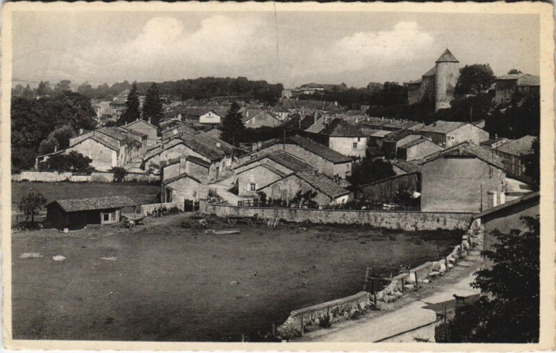 Carte postale ancienne Genicourt-Le Chateau - Vue generale