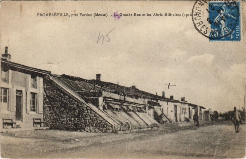 Carte postale ancienne Fromeleville pres Verdun - La Grande rue et les Abris à Verdun