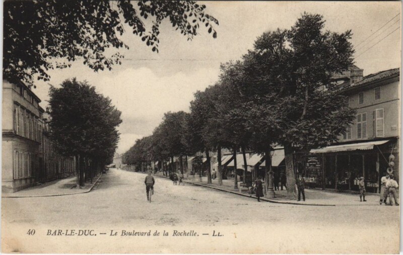 Carte postale ancienne Bar-le-Duc - Le Boulevard de la Rochelle à Bar-le-Duc