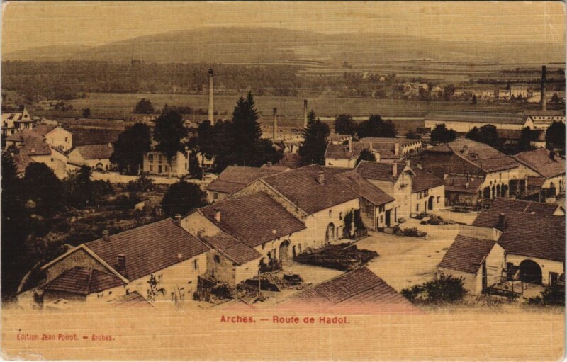 Carte postale ancienne Arches - route de Hadol à Arches