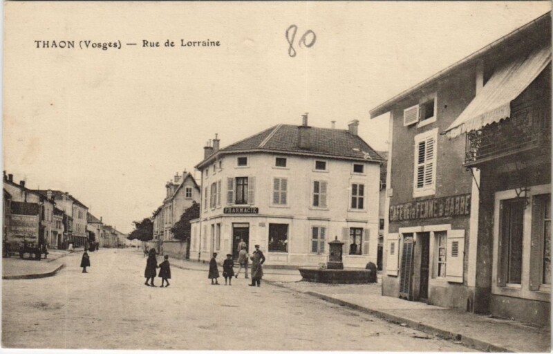 Carte postale ancienne Thaon-les-Vosges - Rue de lorraine