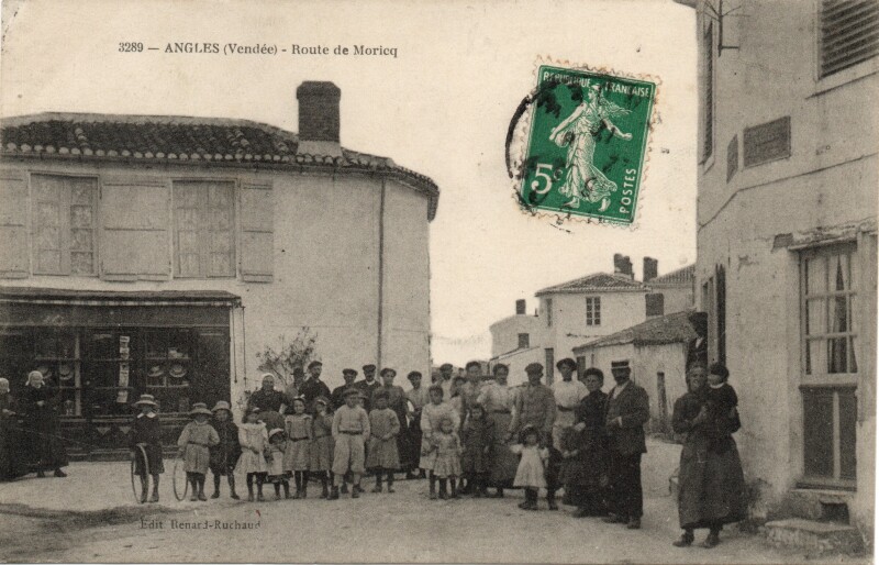 Carte postale ancienne Route de Moricq à Angles