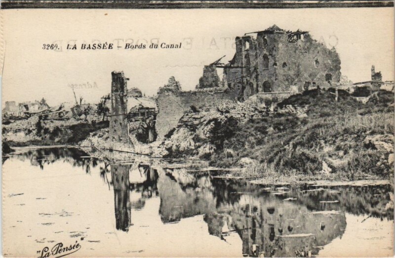 Carte postale ancienne La Bassee - Bords du Canal à La Bassée