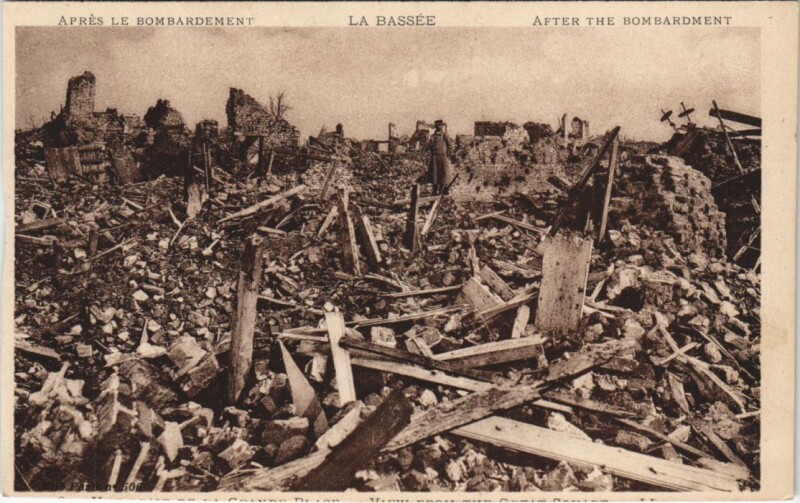 Carte postale ancienne La Bassee - Apres le Bombardement à La Bassée