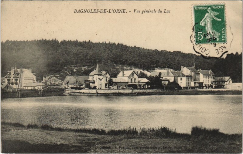Carte postale ancienne Bagnoles-de-l'Orne-Vue générale du Lac