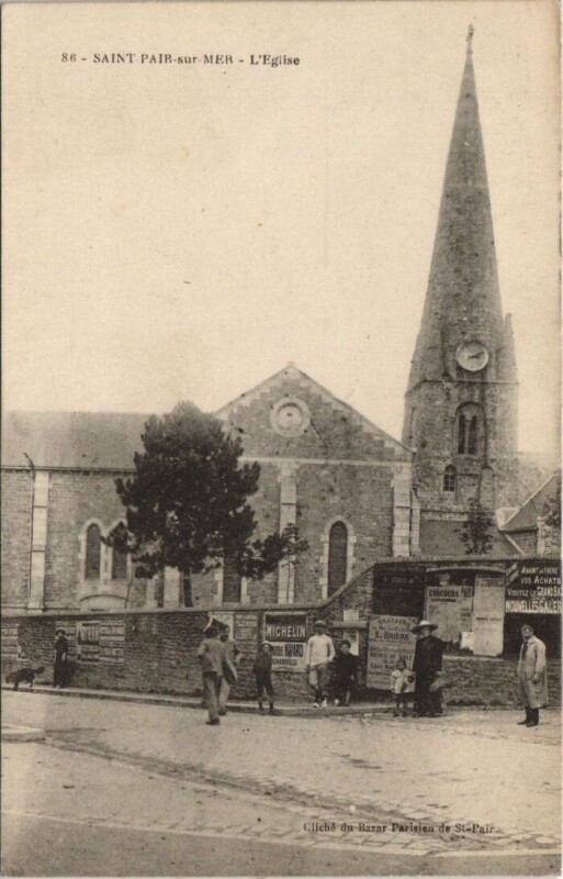 Carte postale ancienne Saint-Pair-sur-Mer-L'Eglise à Saint-Pair-sur-Mer