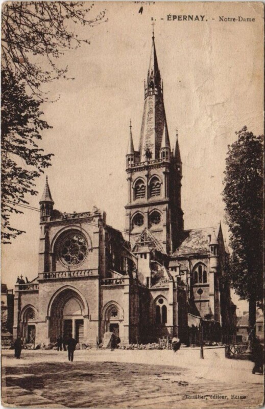 Carte postale ancienne Epernay Notre Dame