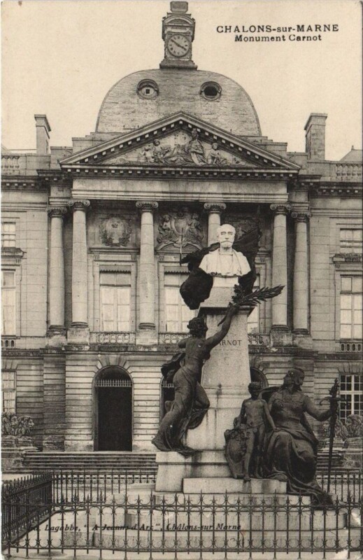 Carte postale ancienne Chalons-sur-Marne Monument Carnot