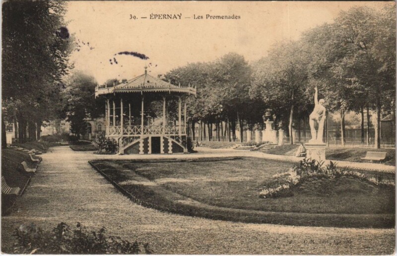Carte postale ancienne Epernay Les Promenades