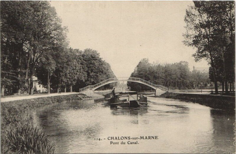Carte postale ancienne Chalons-sur-Marne - Pont du Canal